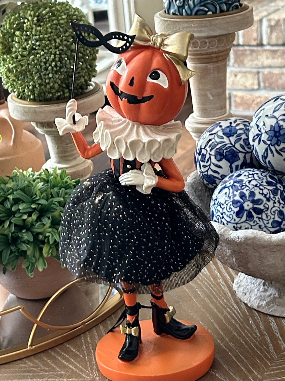 NEW! Vintage Inspired Pumpkin Lady Masked masquerade ball Ballerina Figurine - Picture 5 of 6
